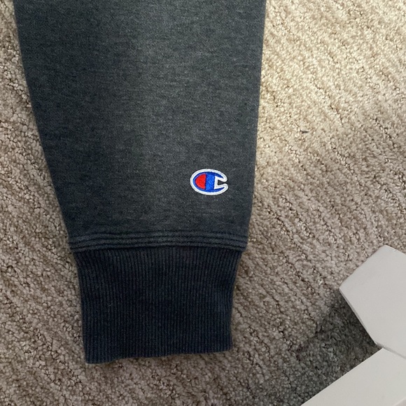 worn lightly - Picture 2 of 3